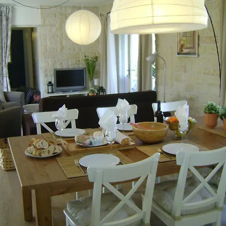 In Languedoc With Pool Near Historic Cities * Rousson (Gard)