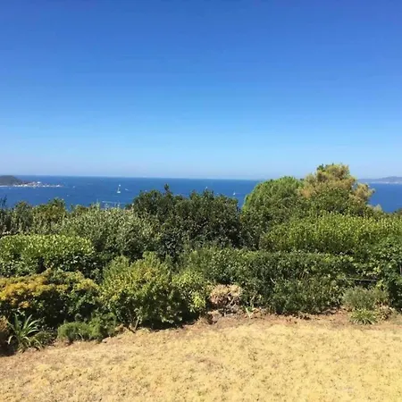 In Languedoc With Pool Near Historic Cities Villa